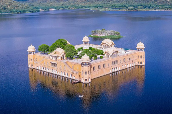 Explore Jaipur & Udaipur