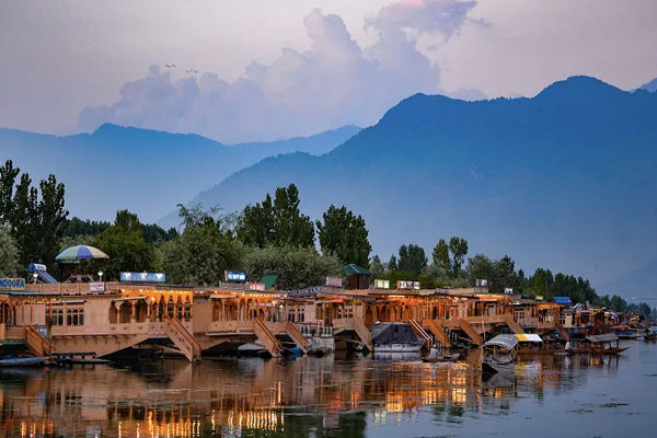 PAHALGAM-SRINAGAR LOCAL SIGHTSEEING  