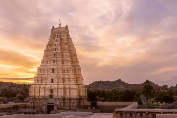 Arrival at Hospet – Transfer to Hampi