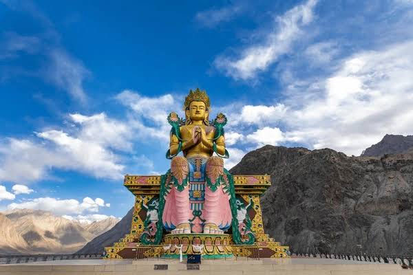 NUBRA VALLEY - PANGONG TSO.