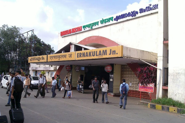DAY 1: - ARRIVAL ERNAKULAM