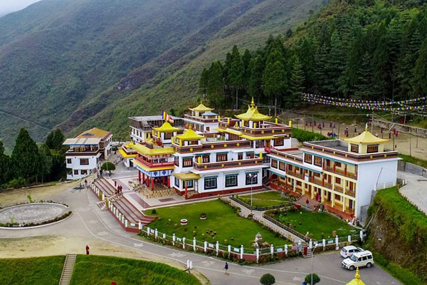 Tawang to Bomdila (Approx. 180 km / 6–7 hrs)