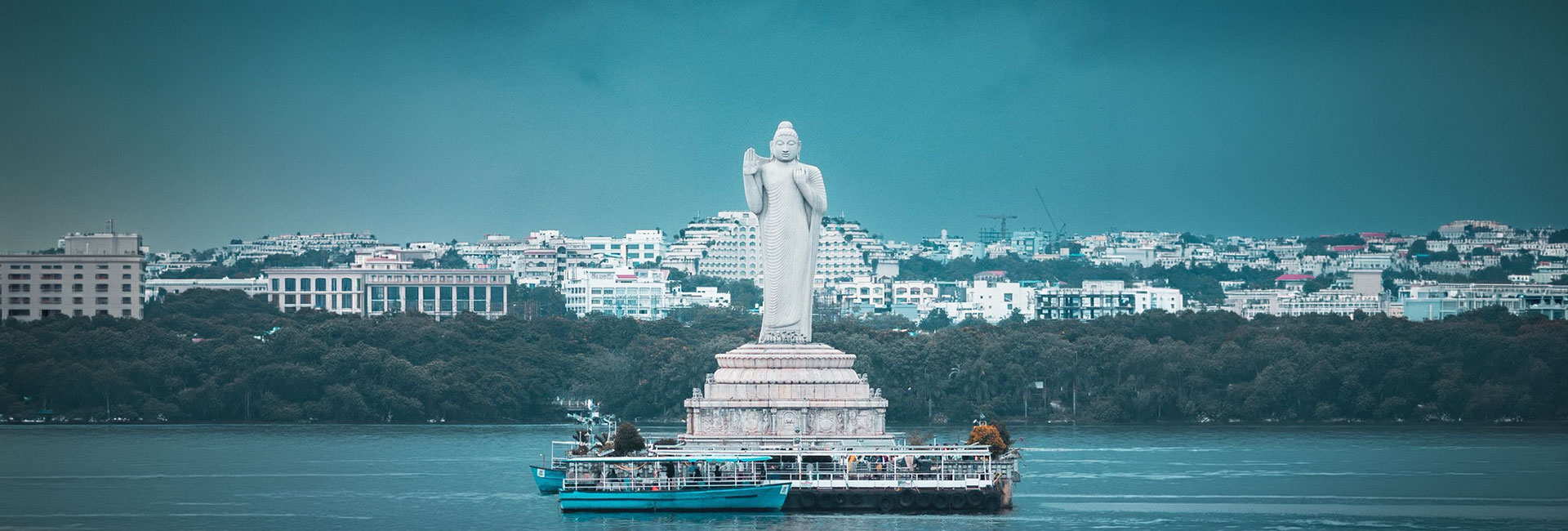 Hussain Sagar lake