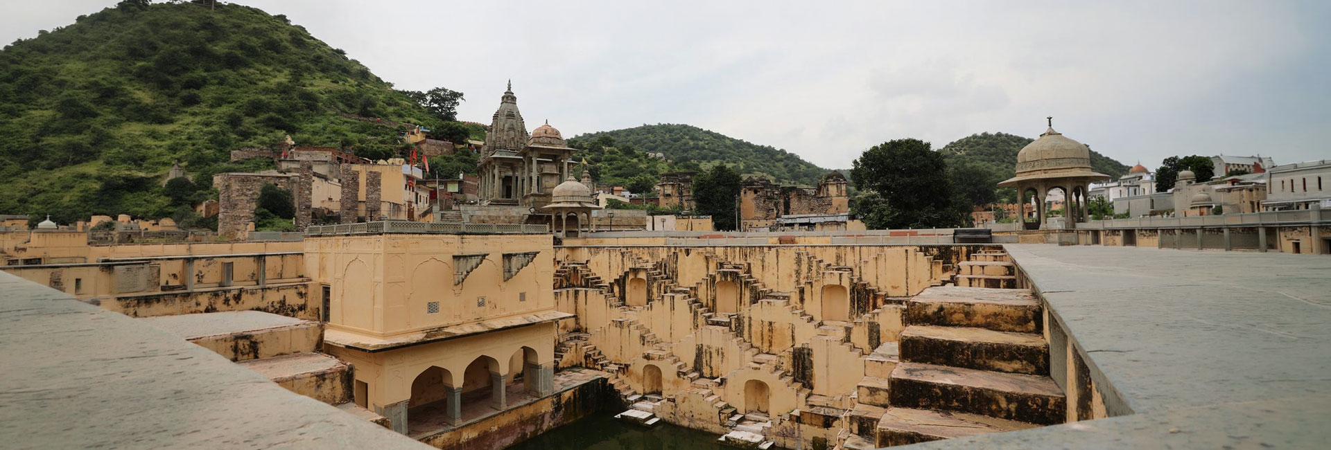 Panna Meena Ka Kund