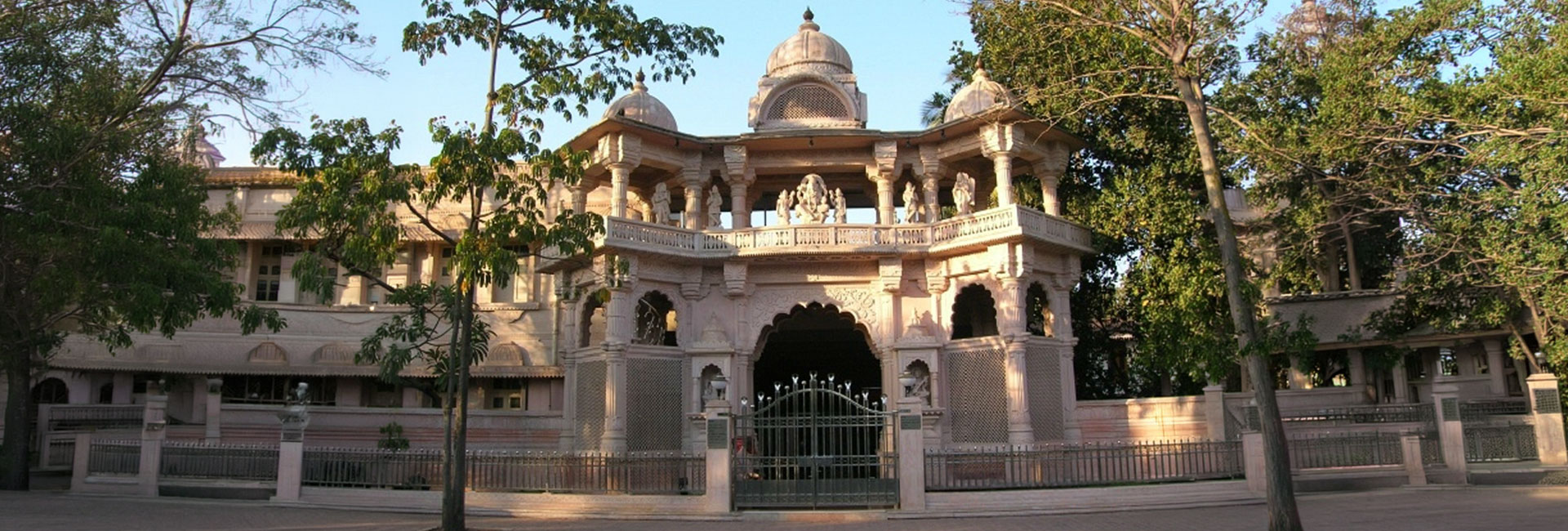 Shree Samarth Maharaj Temple